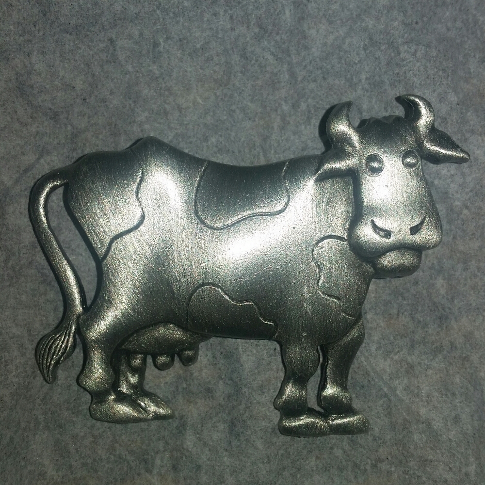 Adorable Pewter Finish Cow Pin Signed JJ 1988